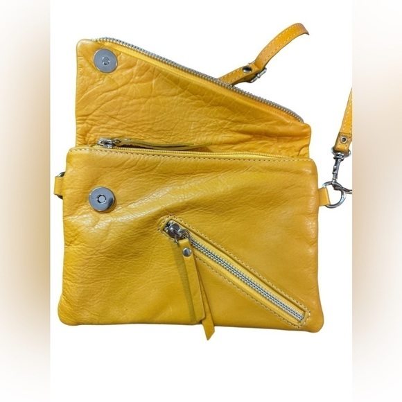 Borgo Degli Etruschi | Italian Yellow Leather Crossbody/Clutch - Picture 3 of 9